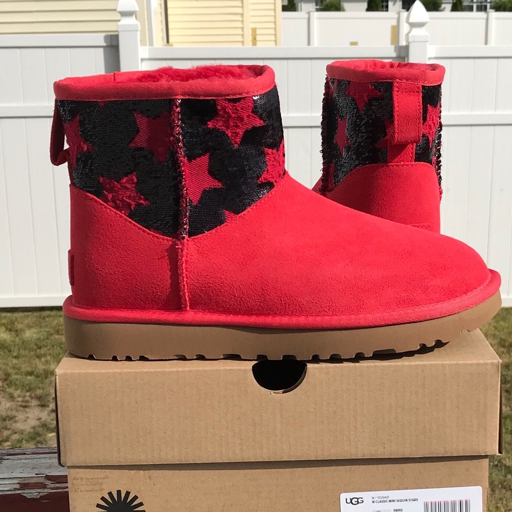 UGG Classic Mini Sequins Star